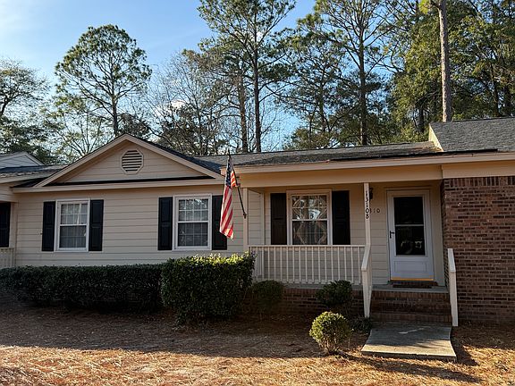2nd image of 1310B Louisa Ln #B