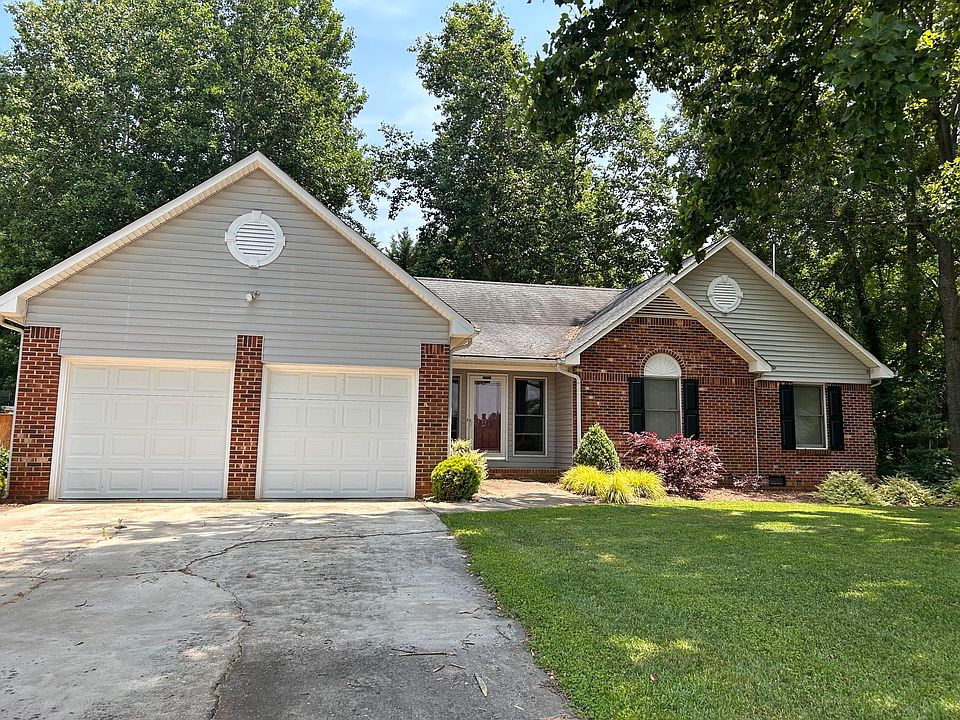 1st image of 1720 Chesterfield Dr