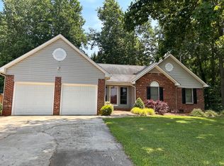1720 Chesterfield Dr, Belmont, NC 28012