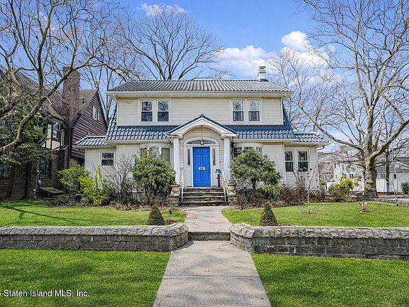 2nd image of 94 Hart Blvd