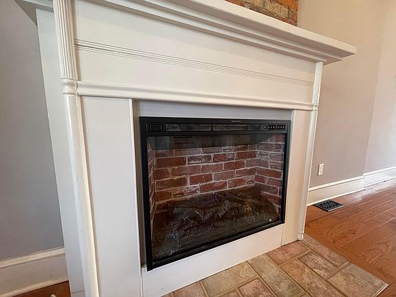 4th image of 1229 E Livingston Ave