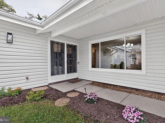 4th image of 15513 Prince Frederick Way #105-A