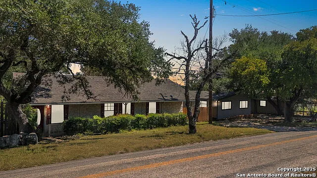 1 bed, 1.0 bath, 1200 sqft, $1,500 — Photo 1