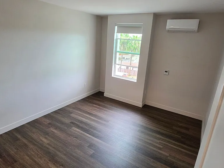 NV Lofts — Photo 58