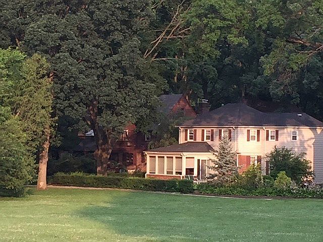 1st image of 16 Ballard Pl #1X
