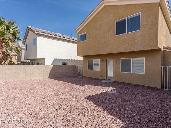 3rd image of 241 Fairway Woods Dr