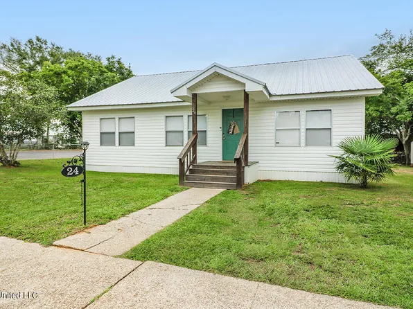 24 London St S, Lucedale, MS 39452