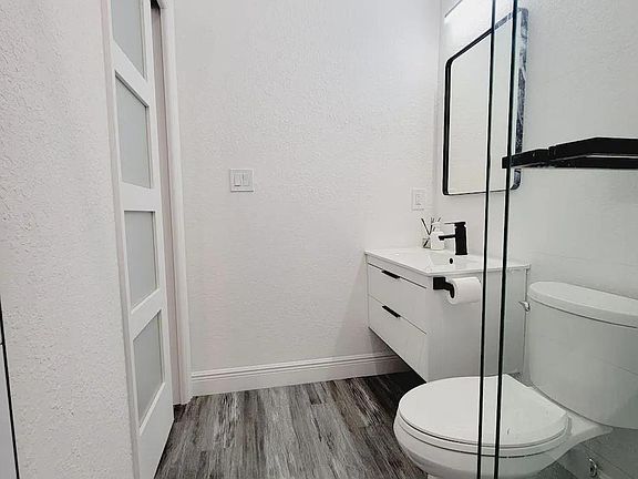 4th image of 5188 NE 14th Ave
