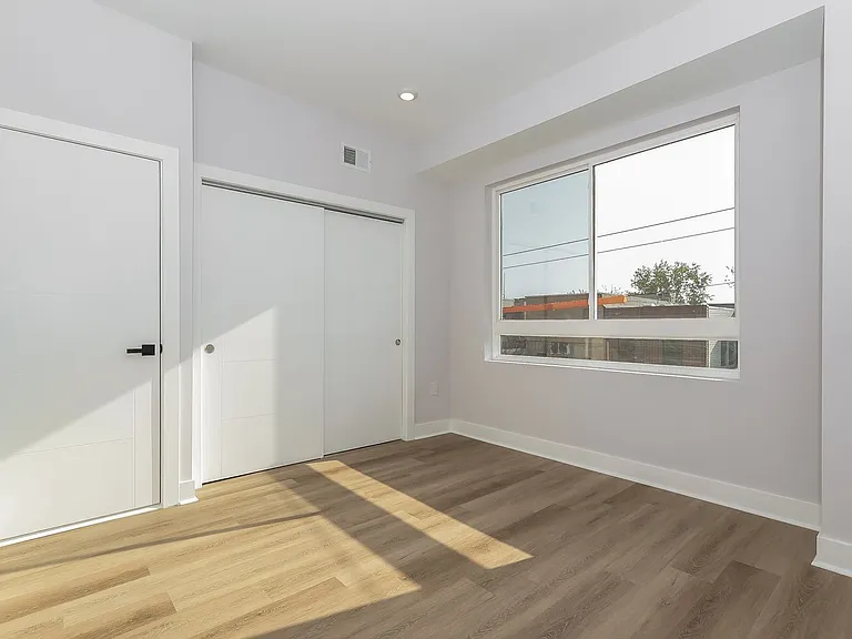 820 N 40th Street — Photo 28
