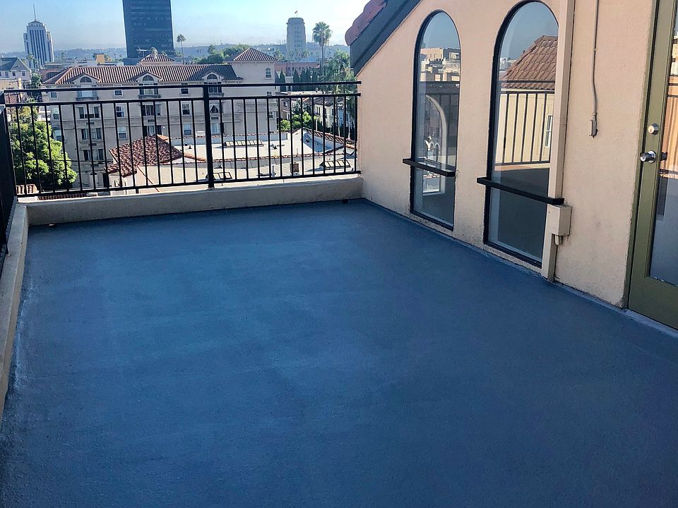 1 BR with loft $4,000