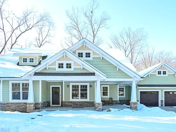 2214 Shelter Pointe Dr, Kalamazoo, MI 49008