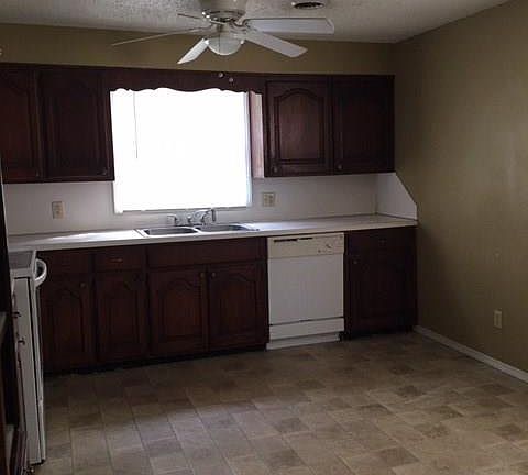 3rd image of 807 Hardin St