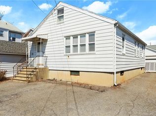 33 Minor Pl, Stamford, CT 06902