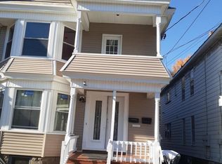 29 McClellan St, Schenectady, NY 12304