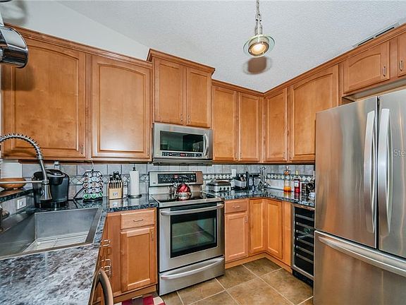 4th image of 6410 70th Ave N
