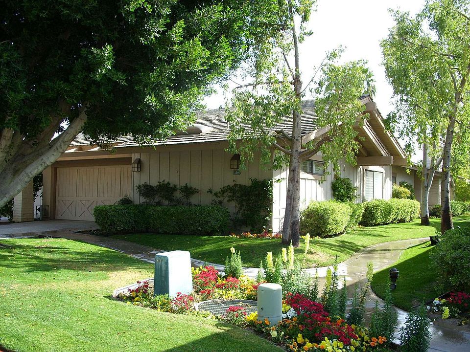Classic Beauty at The Lakes Country Club Furnished and Ready to Move-In