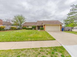 1211 Crossroads Ct, Norman, OK 73072