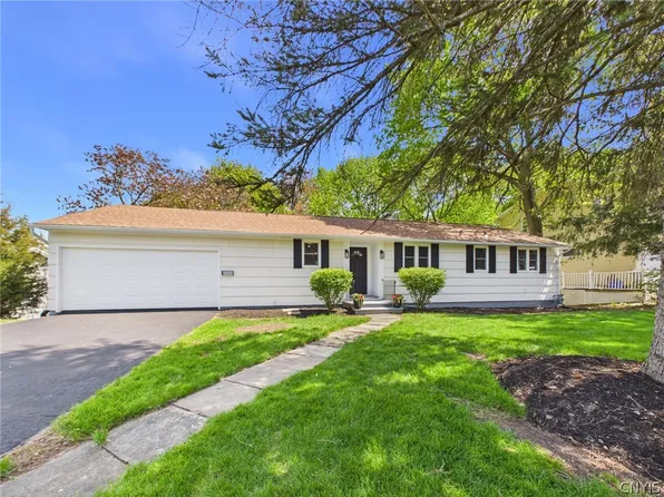 126 Downing Rd, Syracuse, NY 13214