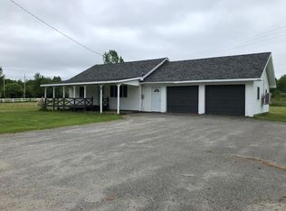 129 Old County Rd S, West Enfield, ME 04493