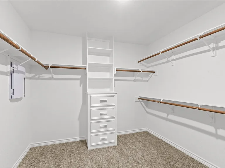 1353 Trent Park Ln — Photo 14
