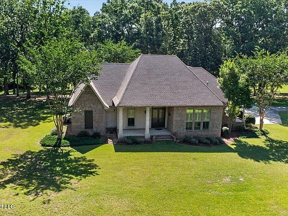 2nd image of 1043 Stonegate Dr