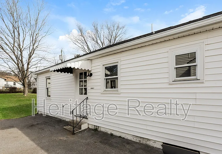 921 Shamrock Ave — Photo 10