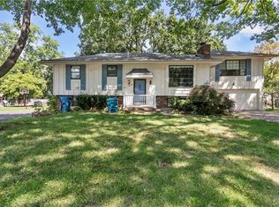 18720 Gateway Dr, Independence, MO 64057