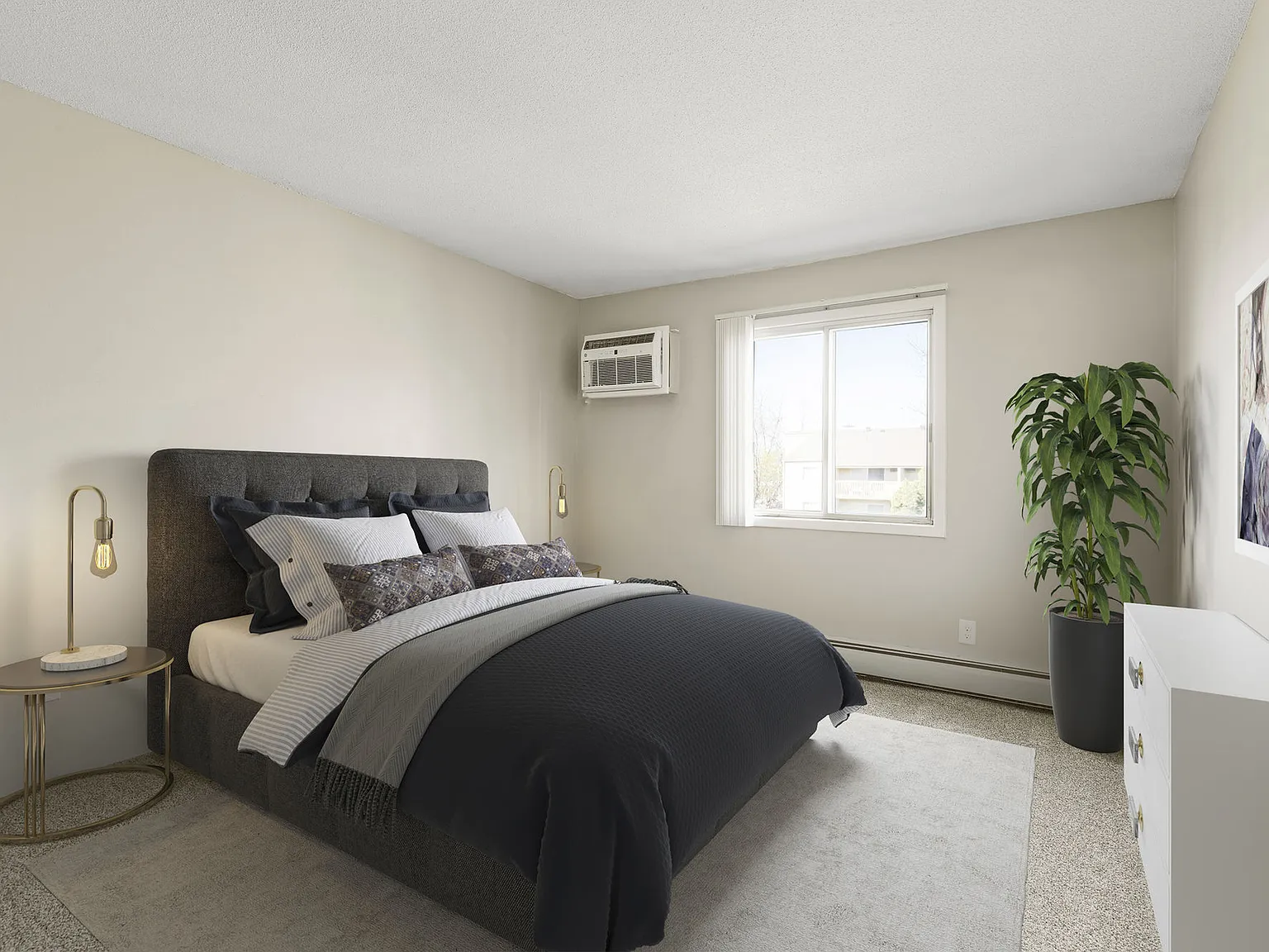 Bradley House Apartments — Photo 3