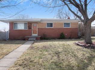 18360 Frazho Rd, Roseville, MI 48066