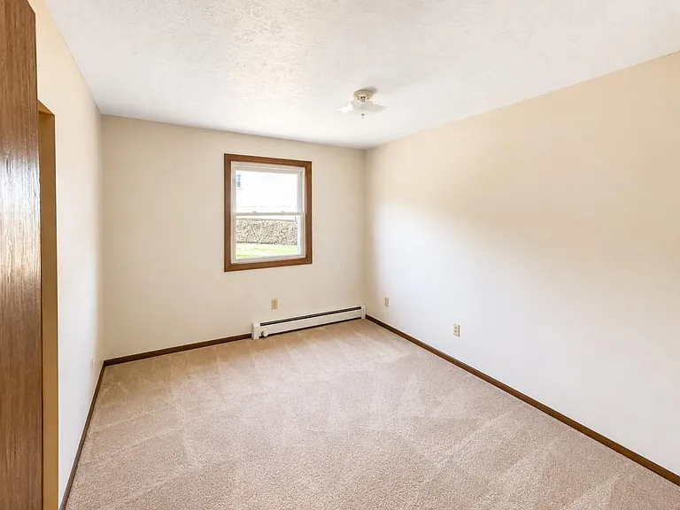 6402 Saint Andrews Dr #3 — Photo 3