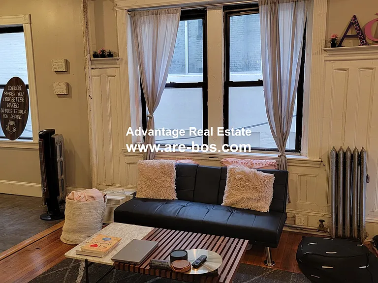 1056 Commonwealth Ave #33 — Photo 2