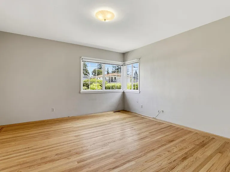 938 Alice Ln #1 — Photo 11