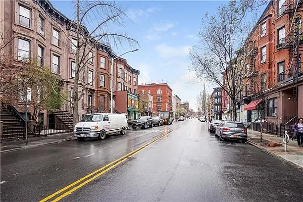 Sold by Avenue Sotheby's International Realty | media 11