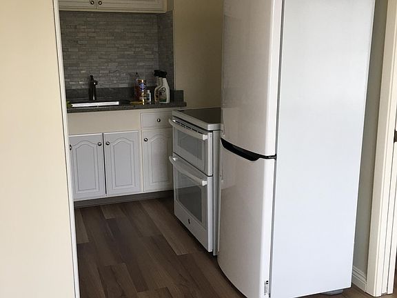 3rd image of 590 26th Ave APT 5