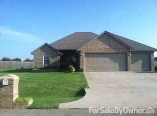 6810 Lewis Ln, Tuttle, OK 73089