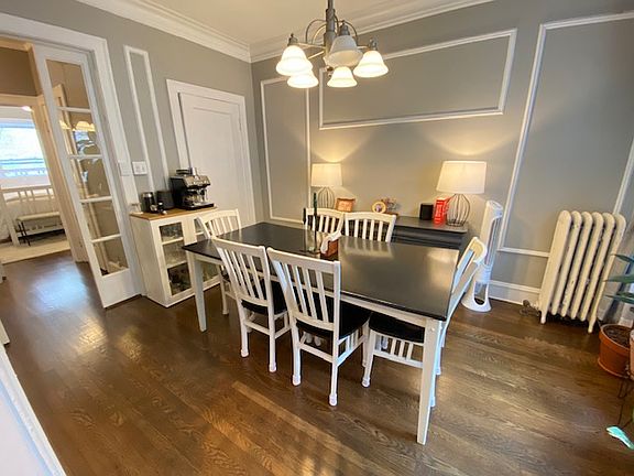 3rd image of 449 W Saint James Pl #2