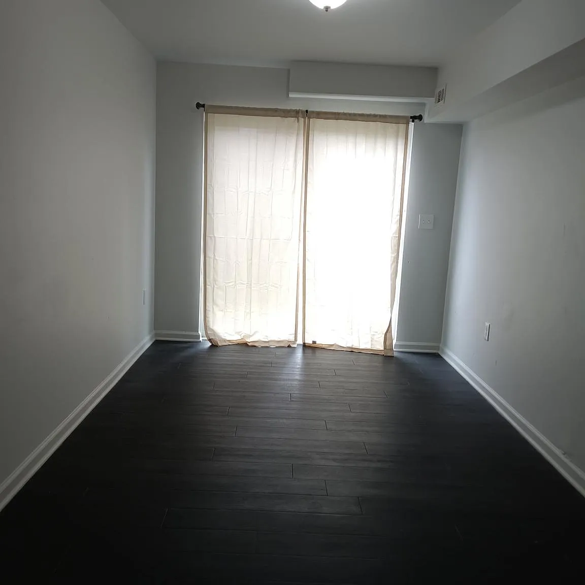3 bed, 1335 sqft, $1,550 — Photo 4