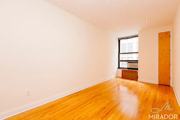 Rented by Mirador Real Estate | media 16