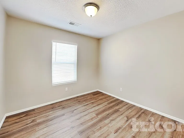2736 Wilder Loop NE — Photo 12