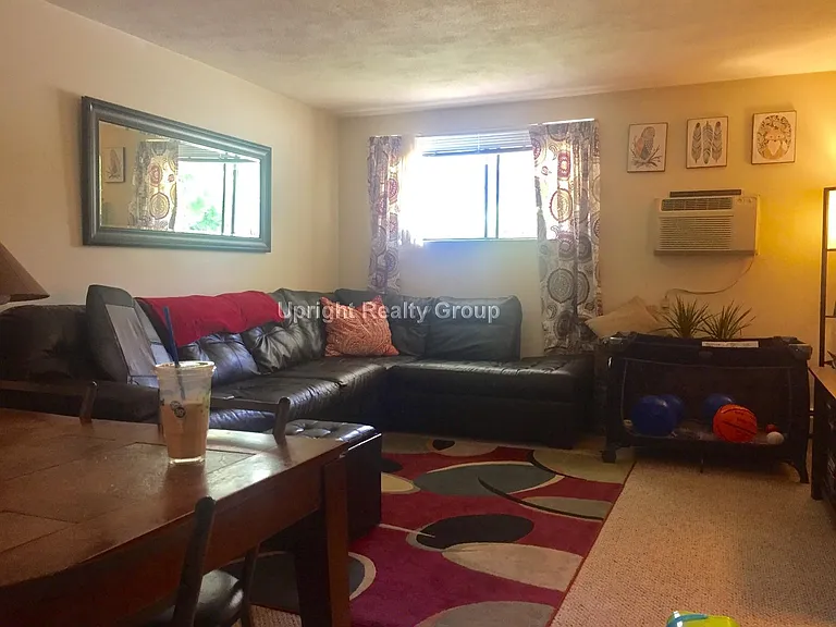 Governors Dr — Photo 4