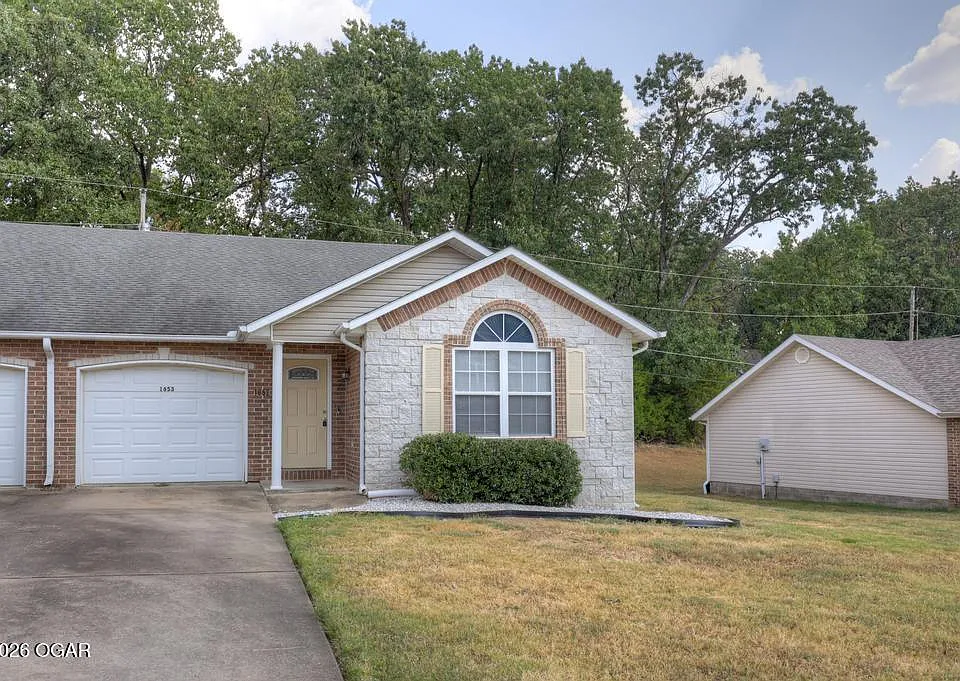1653 Mayberry Dr