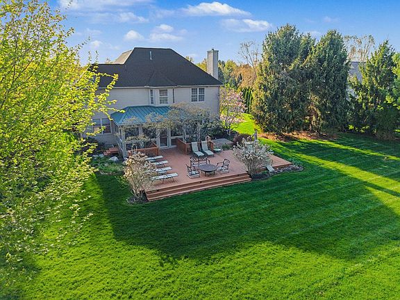 3rd image of 6345 Brookview Dr