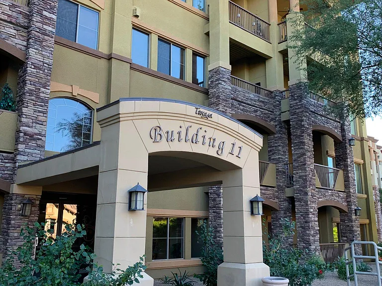 5450 E Deer Valley Dr #1223 — Photo 1