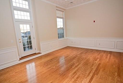 3rd image of 215 Harvard St #43