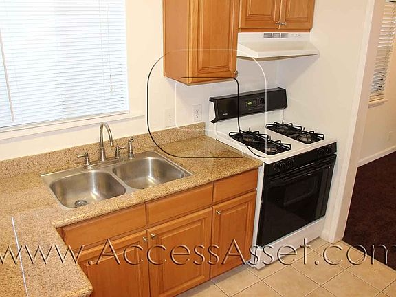 4th image of 32996 Bonnie Lea Dr