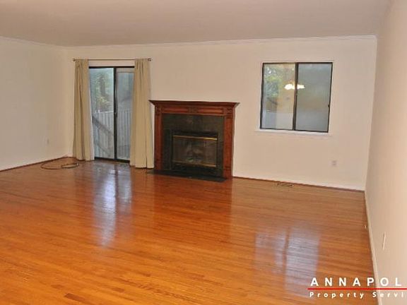 3rd image of 4 Muir Woods Ct