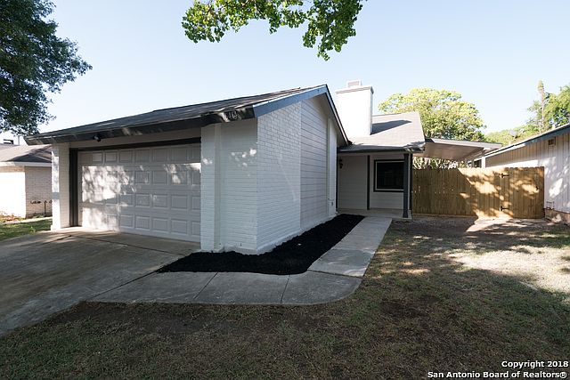 1st image of 16414 Spruce Leaf St