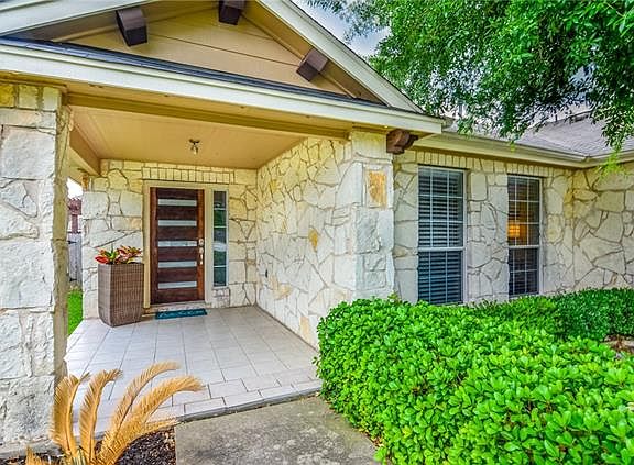 2nd image of 1409 Laguna Cv