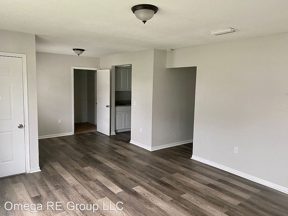1st image of 3116 Crystal Hills Loop S