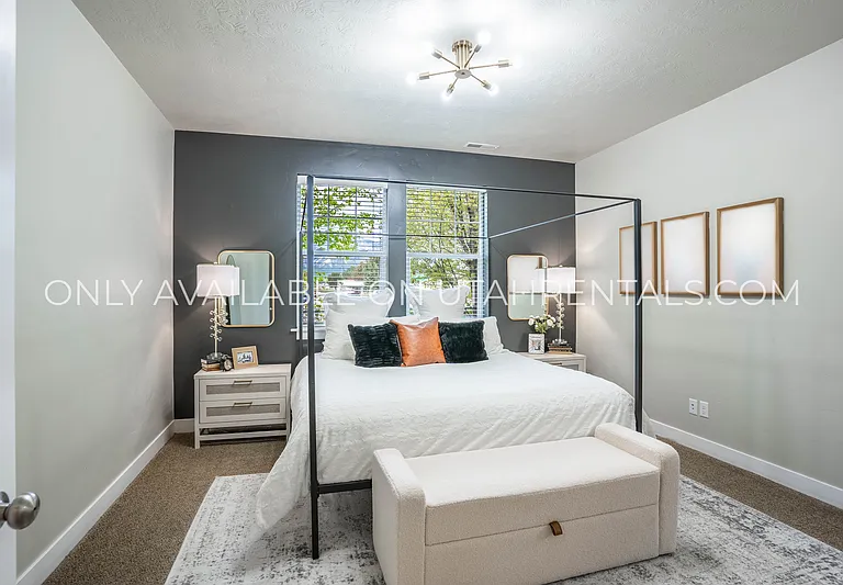 1777 W Yarrow Dr — Photo 14